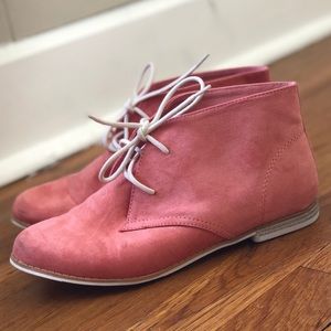 Coral Sneaks